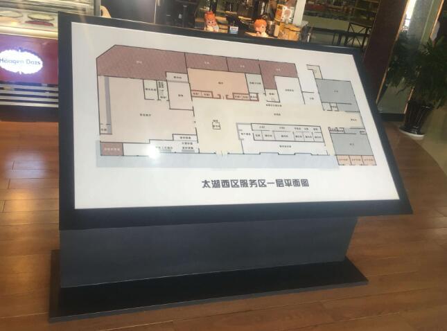 商場一層大廳服務(wù)臺標(biāo)識導(dǎo)視系統(tǒng)制作效果圖