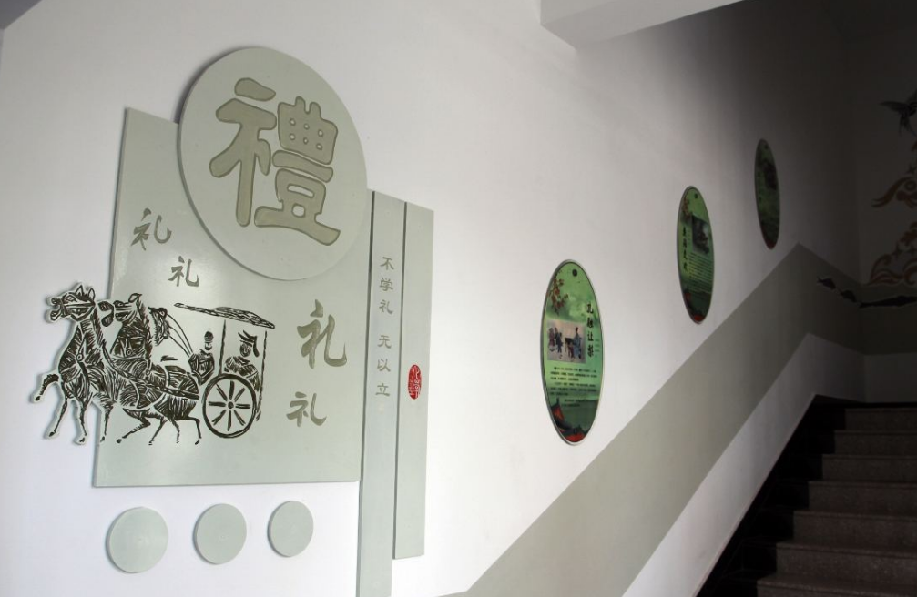 學(xué)校文化墻走廊裝飾 校園樓道吊牌文化 雪弗板雕刻